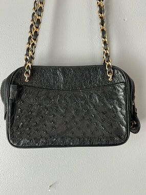 Authentic Vintage Chanel black ostrich camera bag gold chain crossbody ep pull